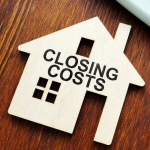 Who covers the closing costs when selling a house In Wisconsin