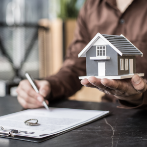 What Happens If a Seller Backs Out of a Contract Wisconsin