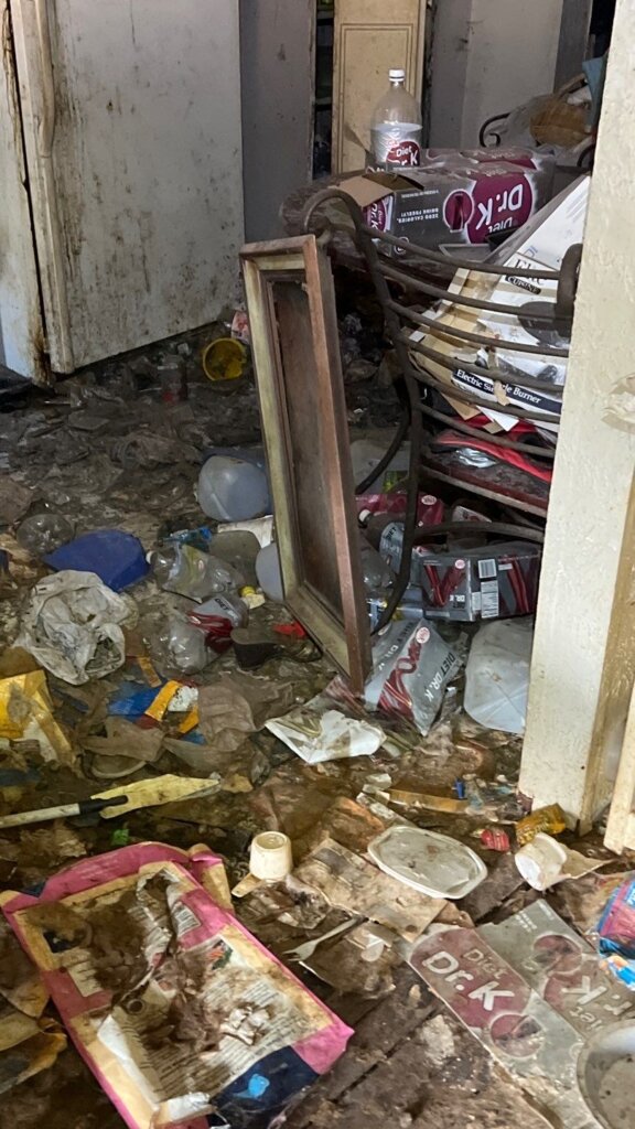 hoarder house