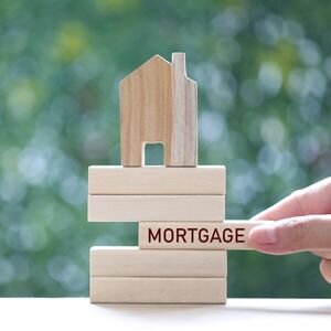 Is Selling a House with a Mortgage Allowed in Colorado