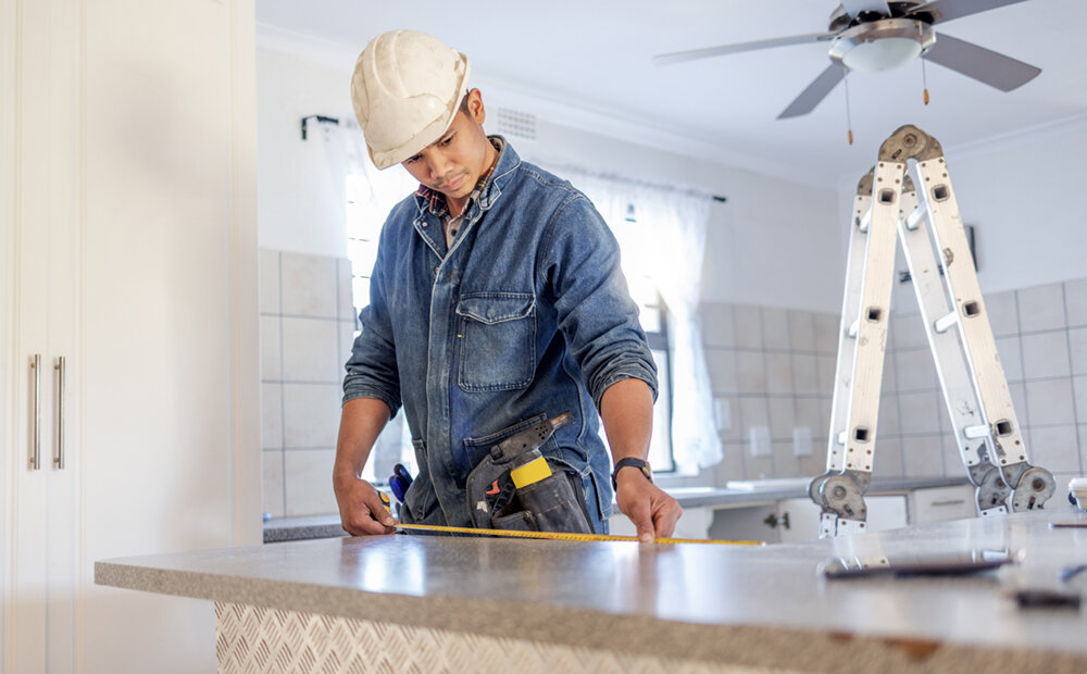 handy man renovates Holly Ridge NC home from fast cash sale