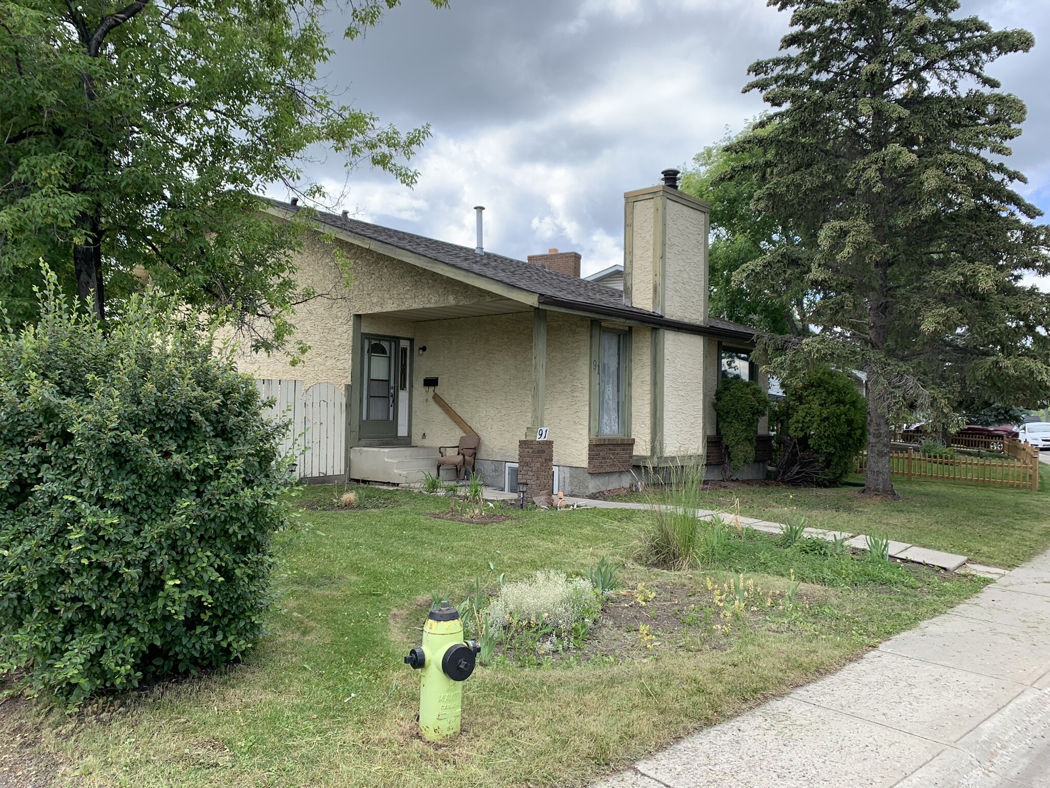 We Buy Houses Like This In Edmonton