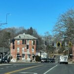 Unionville, CT route 4 intersection traffic lights and cars