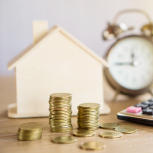 Selling house with delinquent hoa fee Southington