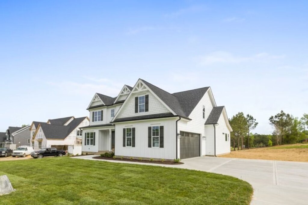 Helping Military Families Sell Homes Near Yelm