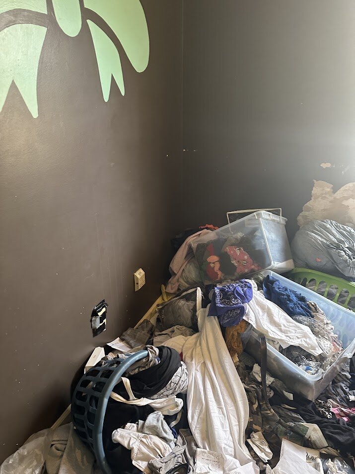 My-Fair-Marke- Offer-Trashed-Houses (15)