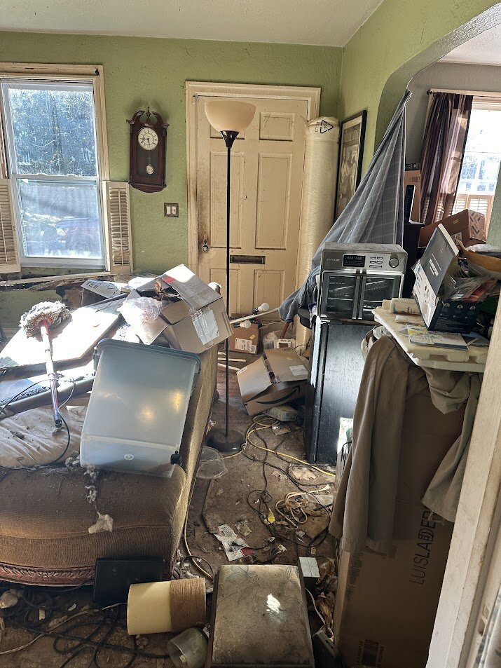 My-Fair-Marke- Offer-Trashed-Houses (7)