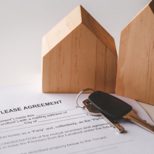 How to Sell a House With Tenants in Arizona