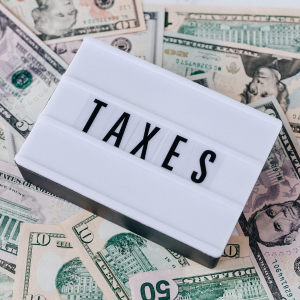 Who Handles Taxes When Selling a House in Texas
