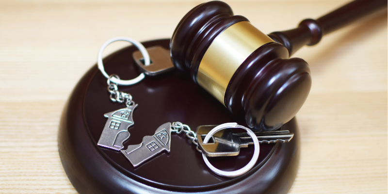 Selling a house during a divorce in [market_city]