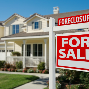 How to Manage the Sale of an Apartment Complex in Foreclosure In Texas
