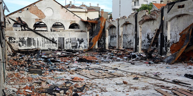 How to Sell a Warehouse Complex That Was Flooded [market_city]