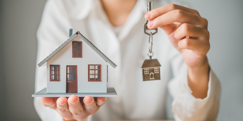 Selling and Buying Homes Simultaneously in Dallas, TX