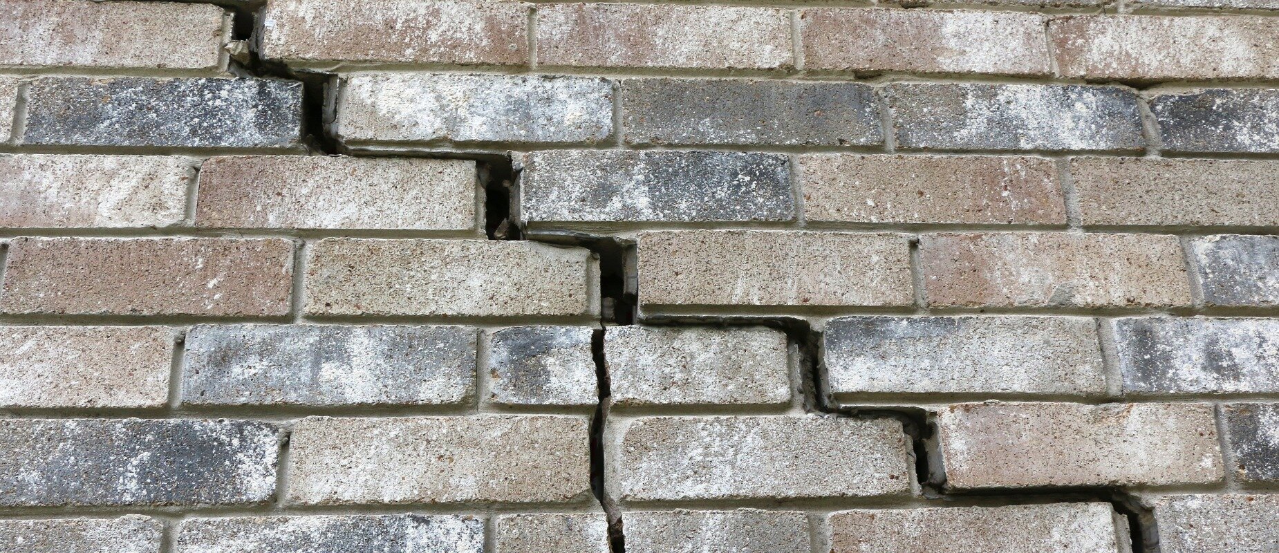 How to sell house with foundation issues Texas