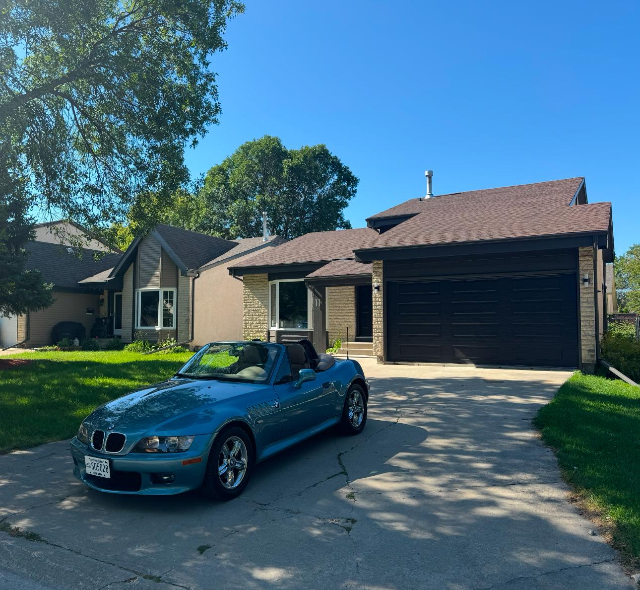 Cash home buyer purchases hoarder house on Sonning Bay in St. Vital Winnipeg