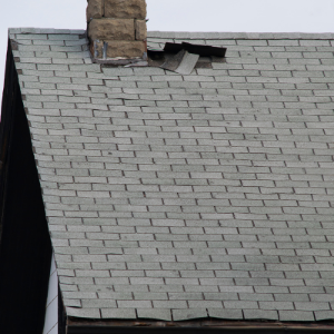 Selling house with old roof Annapolis