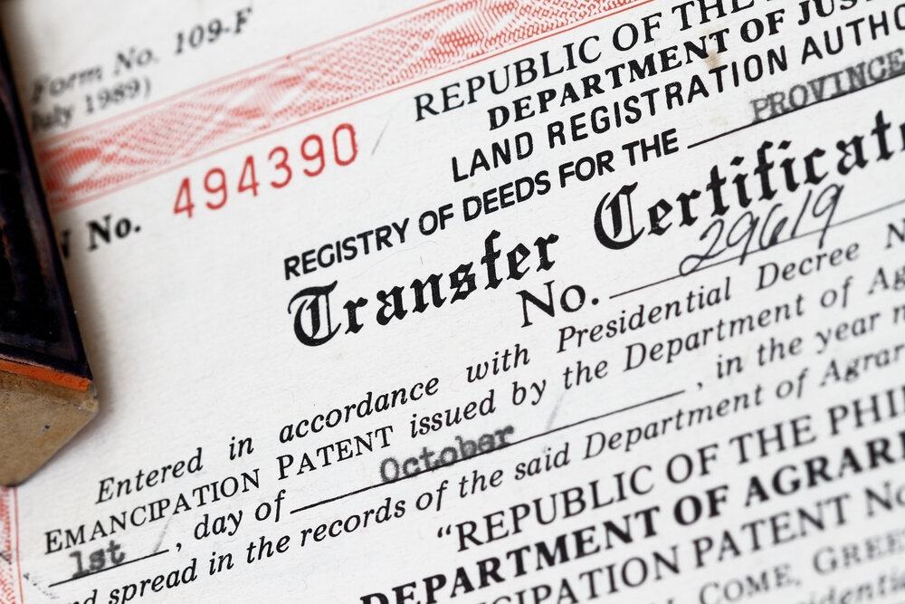 Tennessee land deed and title paperwork at Knox County Clerk’s office