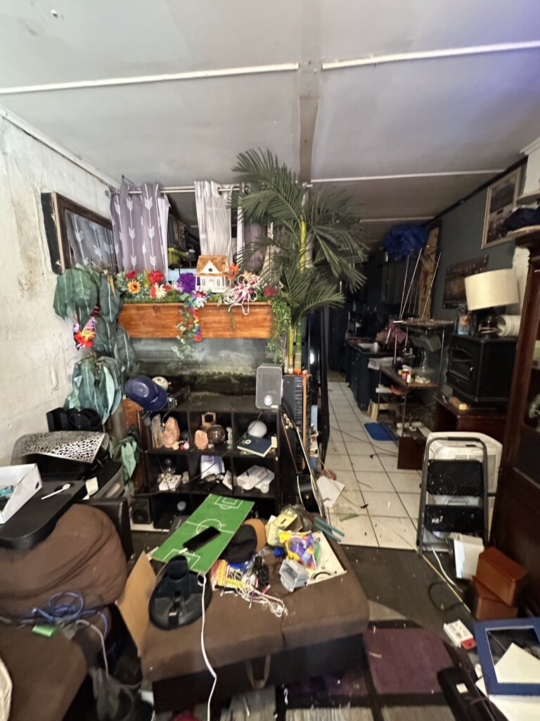 Saint Petersburg quadplex sold with liens paid at closing interior