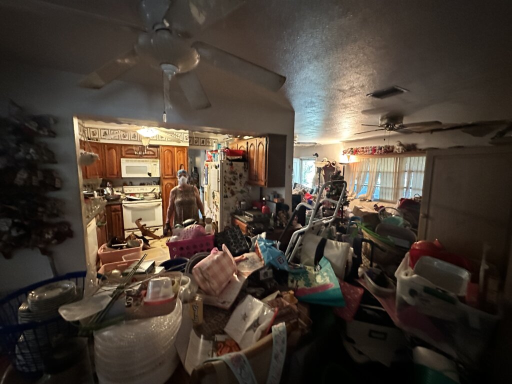 Saint Petersburg house sold with code violation liens interior