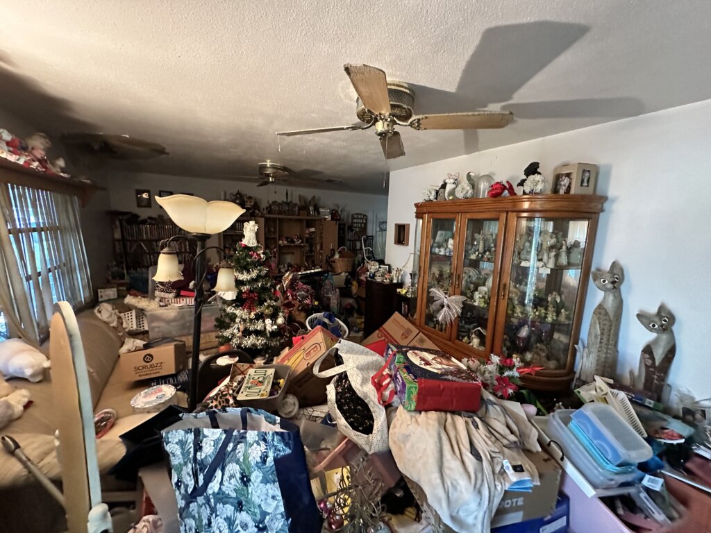 Saint Petersburg house sold with code violation liens interior