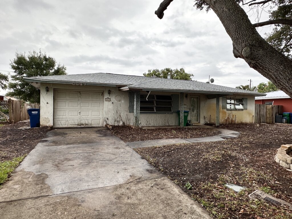 Saint Petersburg house sold with code violation liens after clearing the lot