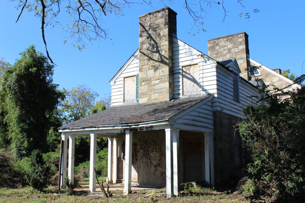 Selling Your Abandoned Property in Clarence, NY