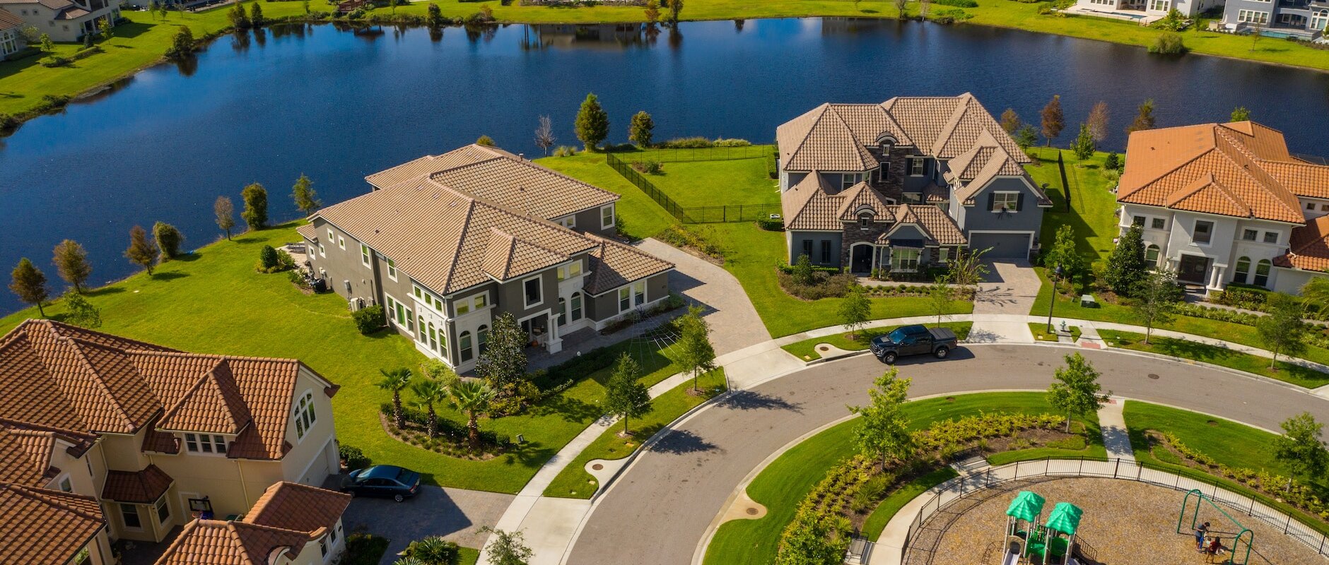 Single family residential neighborhood in Orlando with lake front views.