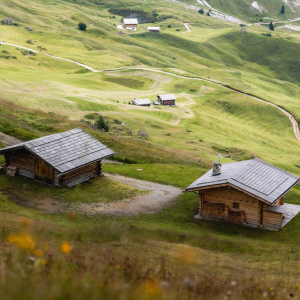 How to Sell Property Without an Easement in United States