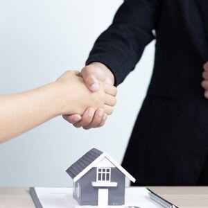 Land Broker vs. Real Estate Agent Explained Dallas