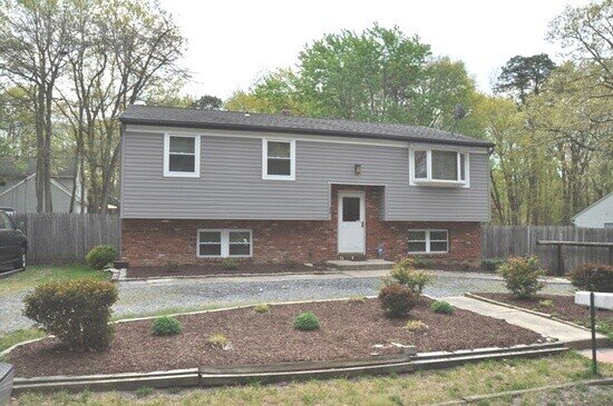 split level house in nice neighborhood