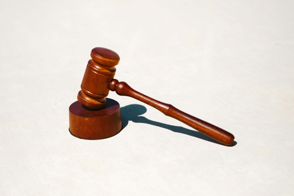 Legal COnsiderations for selling a house in foreclosure in phoenix az with patriot flip
