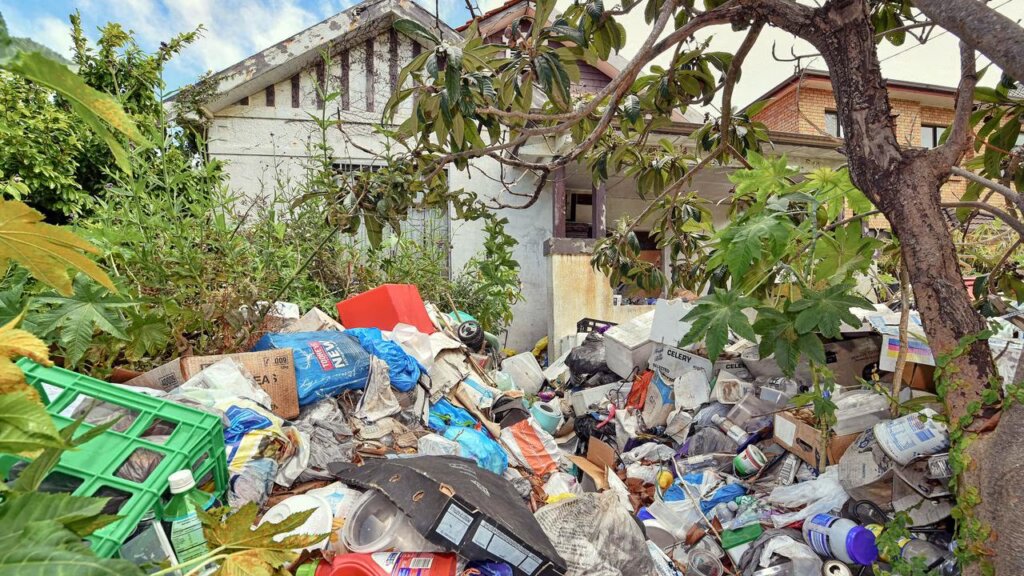 Sell Your Hoarder House Without Cleaning in Berwyn, IL