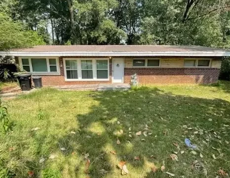 Front exterior of 4123 Norwood Dr, Columbus GA – 4 bed, 1.5 bath home with value-add potential