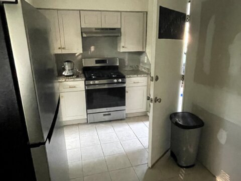 High Rental Yield and Growth Potential at 4975 Wilcox Way - 8