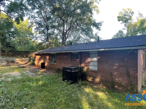 High Rental Yield and Growth Potential at 4975 Wilcox Way - 40