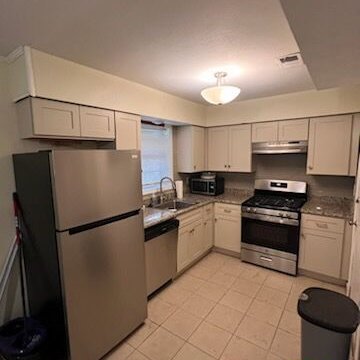 High Rental Yield and Growth Potential at 4975 Wilcox Way - 18