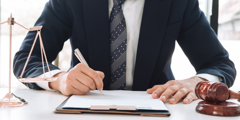 Do I Need an Attorney to Sell My House In [market_city]