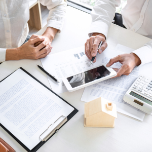 Selling by Owner vs. Hiring a Realtor in Minneapolis