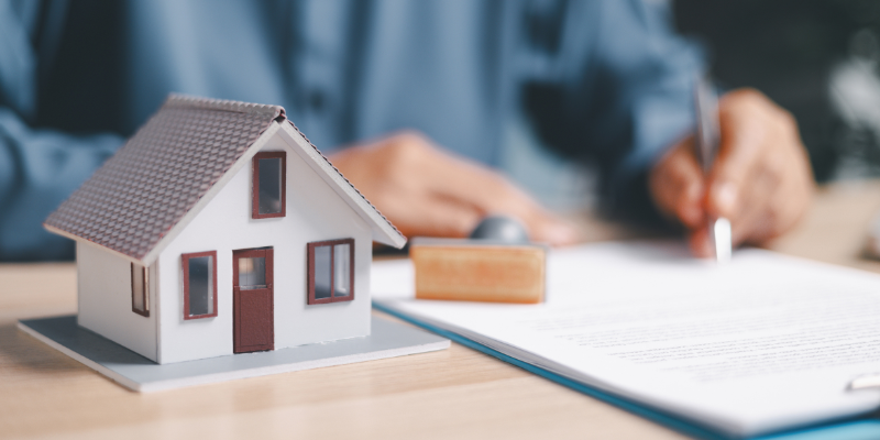 Distinction Between Title and Deed In [market_city]