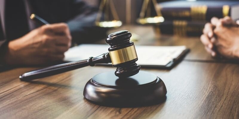 Selling a House During a Pending Lawsuit in Minneapolis