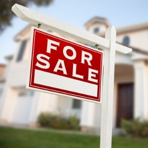 Still living in a house while selling