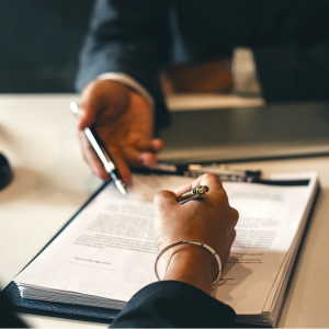 Can I Sell My House While an Insurance Claim Is Pending in Minnesota