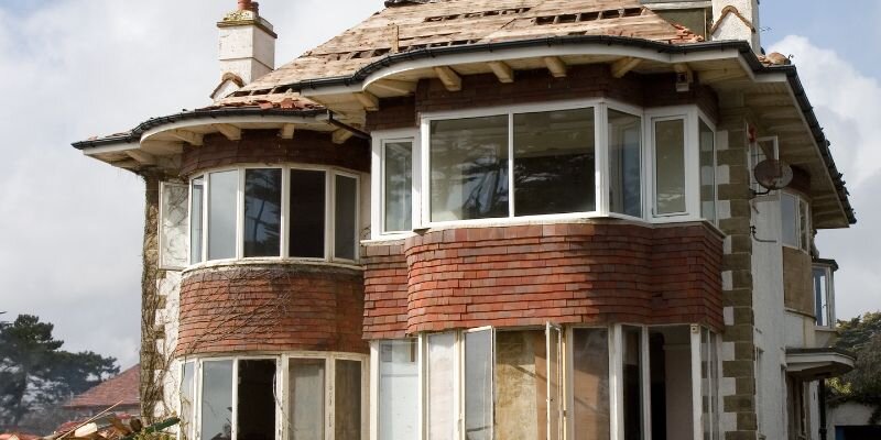 Guide to Selling a Condemned House Florida 