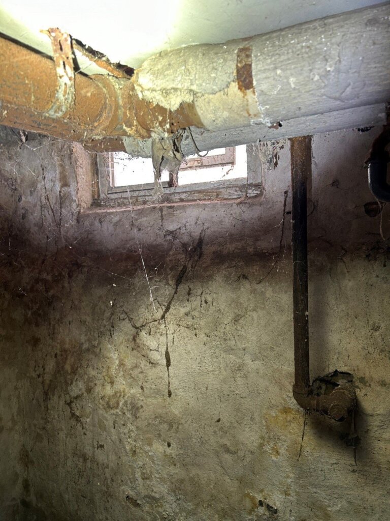 asbestos selling house