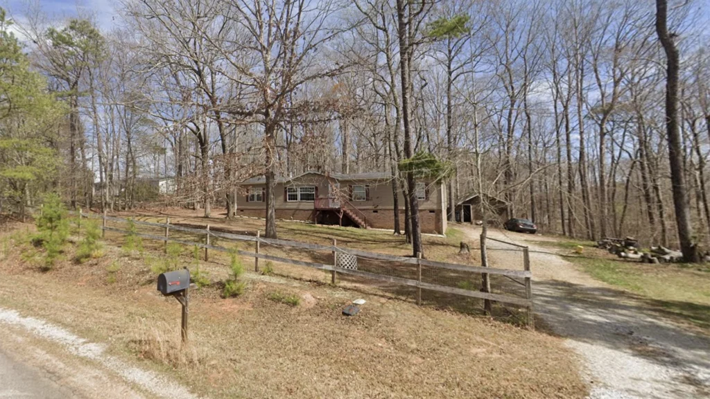 Home in Laurens, South Carolina sold to Table Rock Homebuyers, shared in a Google review.