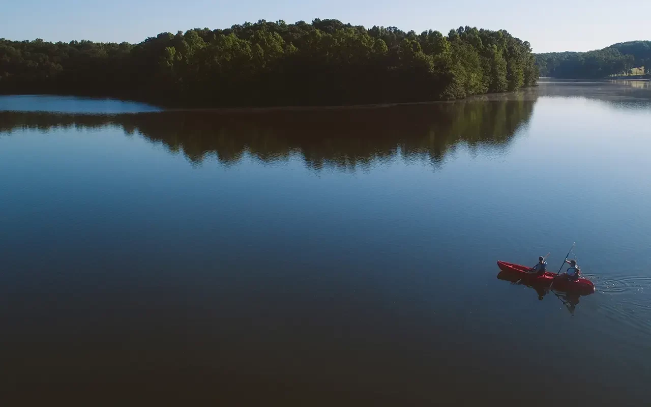 Panoramic view of Spartanburg, South Carolina highlighting lake Bowen — representing Table Rock Homebuyers, a trusted local company that buys houses and mobile homes for cash in Spartanburg SC.