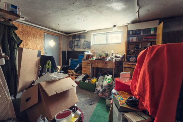 Selling a hoarder house in St. Louis. We buy houses AS-IS