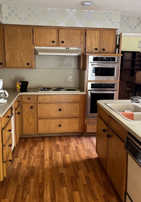 kitchen remodel before photo 