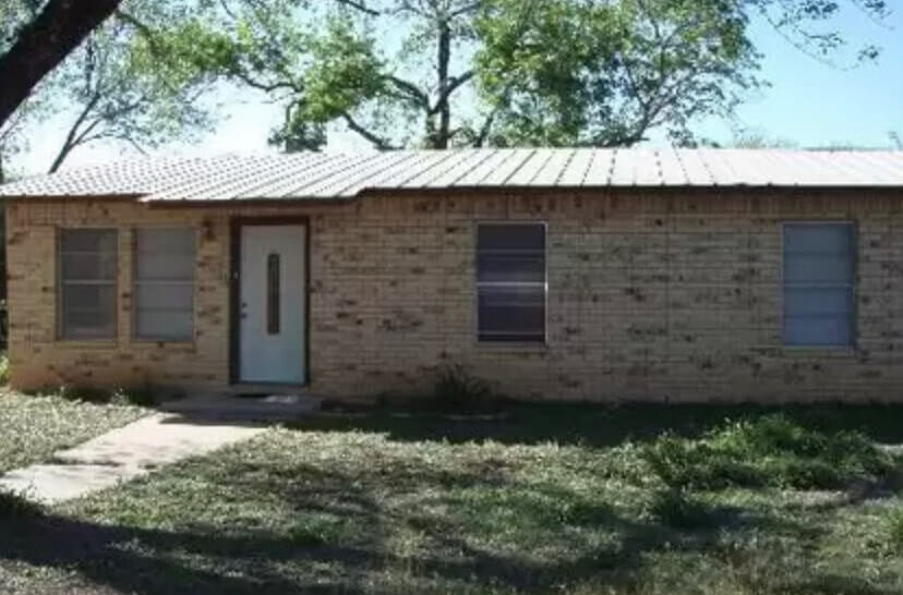 Anchored-Sunshine-House-sold-fast-6