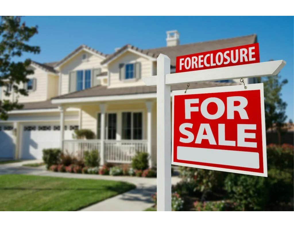 Selling a house before foreclosure.